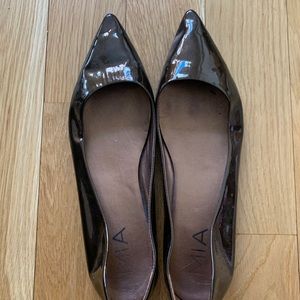 MIA bronze pointed flats